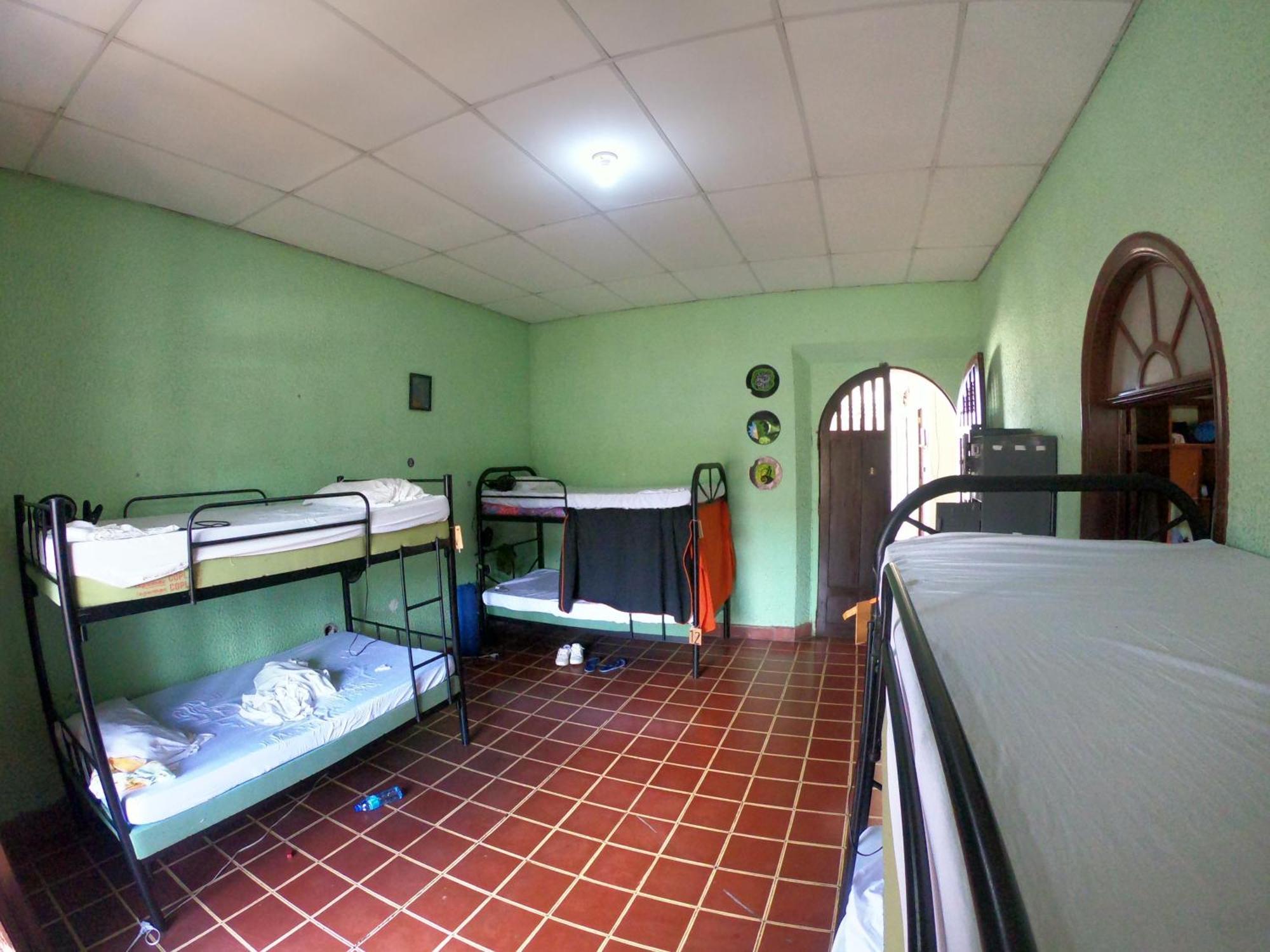 Ricks Hostel Santa Ana Extérieur photo