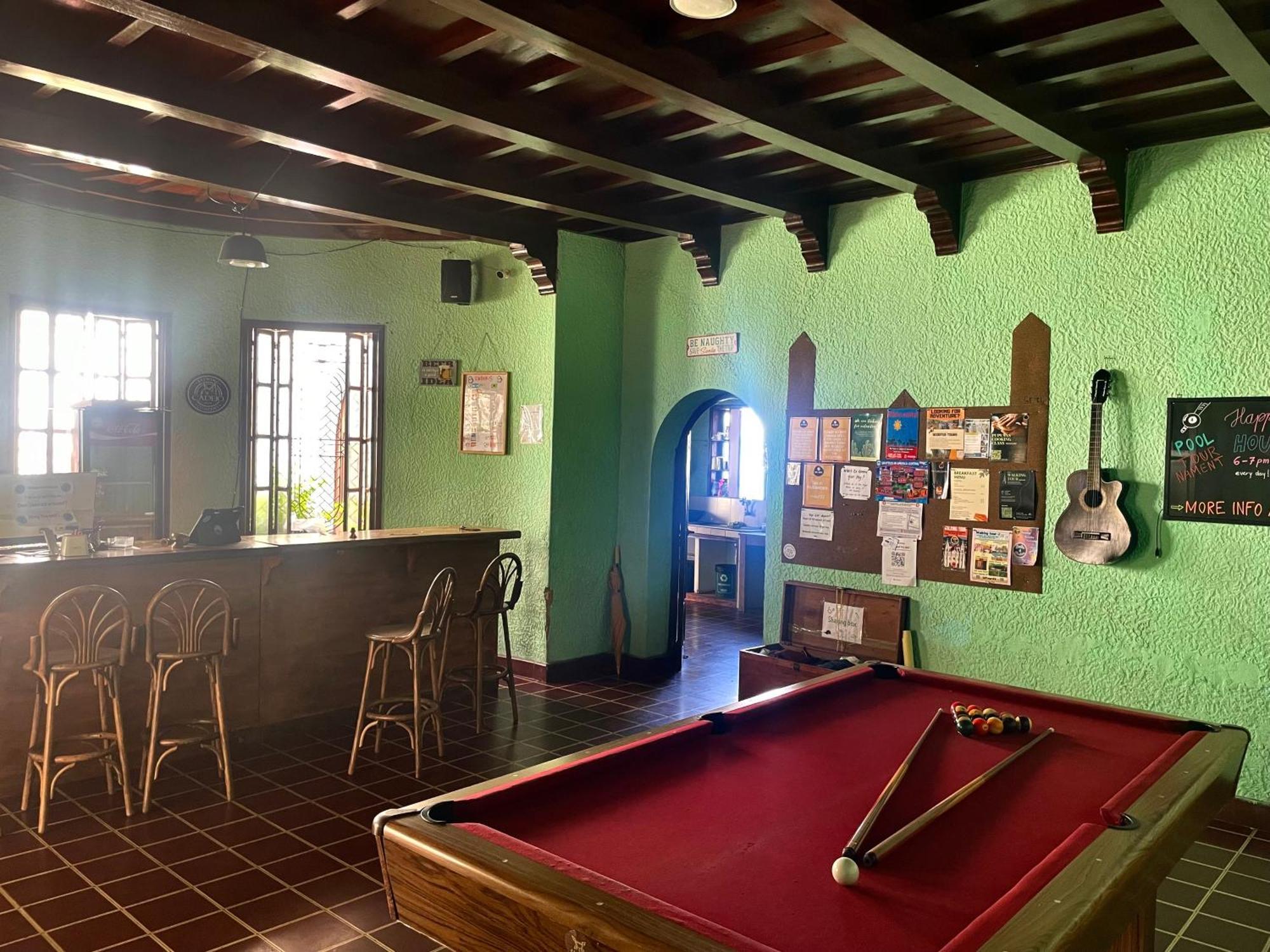 Ricks Hostel Santa Ana Extérieur photo